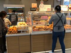 面包甜点陈列柜-爱达乐面包生日蛋糕(温江德昆新天地店)