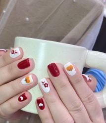 -花岐款式专研健康美甲沙龙