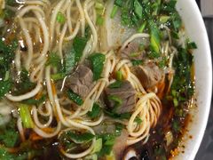 -牛一嘴·兰州牛肉面·大盘鸡(财富中心店)