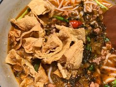 小锅米线-刀小蛮半只鸡过桥米线(家乐福四元桥店)