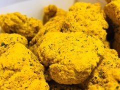 -BHC炸鸡(明洞总店)