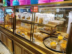 面包甜点陈列柜-TOUCH泰奇(宝杨宝龙广场店)
