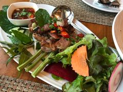 -Chom Cafe and Restaurant