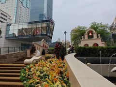 -中航城君尚购物中心