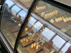 面包甜点陈列柜-汇泉王朝大饭店-旋转餐厅(南海路店)
