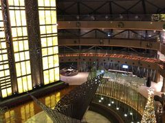 -上海滴水湖皇冠假日酒店