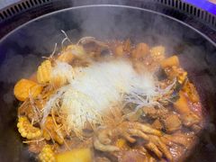 -山河屯铁锅炖(哈西站店)