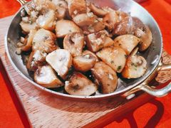 香煎小蘑菇-BROWNSTONE布朗石西班牙餐厅(富城店)