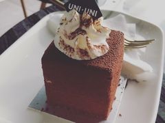 -UNI UNI(环亚凯瑟琳店)