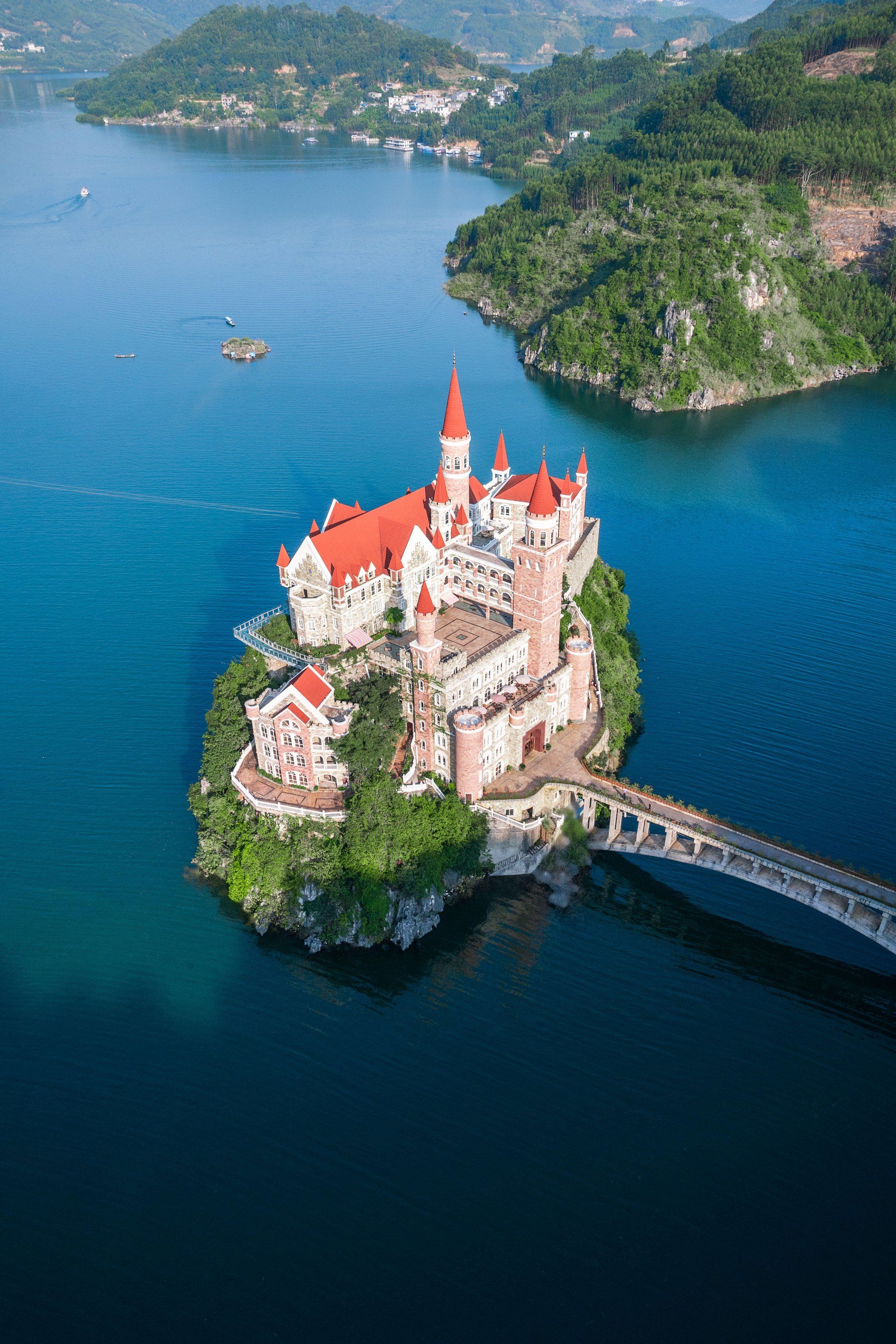 霍格沃茲开分校了🏰藏在贵州大山里的城堡‼️