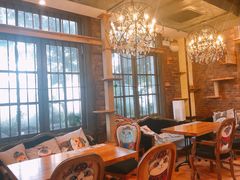 -more than meow吴止猫主题餐厅(承德 中船汇店)