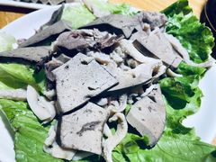 -茸梅路右拐龙虾-农家菜(松江店)