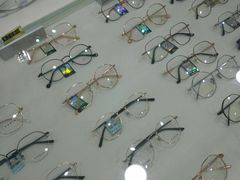 -发茂眼镜·蔡司依视路镜片(镇坪路店)