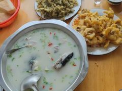 -美顺香食府鱼头老店(雪野湖店)