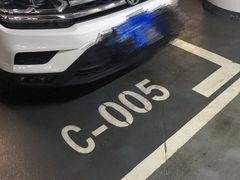 -兴业太古汇·停车场