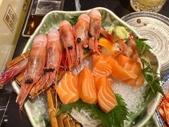 -山川小町·极番烧肉(新地假日广场店)