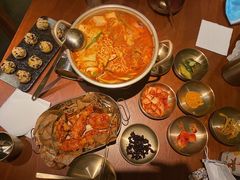 泡菜肥牛部队锅-春熙台韩国料理·章鱼肥牛(西丽店)