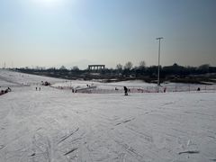 -华彬猛犸滑雪场