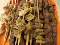 -洞庭洲·防空洞火锅·烧烤·铜锅涮肉(新百广场店)