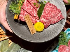 -山川小町·极番烧肉(新地假日广场店)