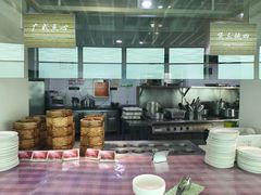 -亚洲国际大酒店·云顶阁旋转自助餐厅