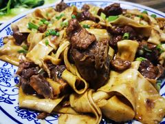 -壹阁胡羊焖饼(特色小吃街店)