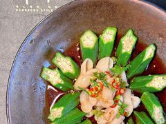 -鲜入唯煮·港式海鲜牛肉火锅(金宝街店)