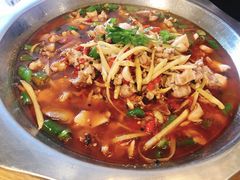 -兔行天下-鸿鹤鲜锅兔(中海国际店)