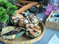 -慢丽江·云南野生菌土鸡锅(付家庄店)