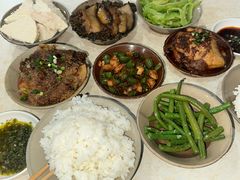 -董哥山城碗碗香(美专校街店)