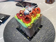 -W COLLECTIVE  DESSERT SHOP