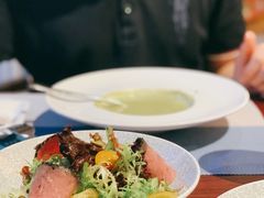-香格里拉鱼跃地中海西餐厅·牛排披萨