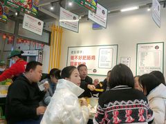大堂-晓彭肥肠鸡·泡椒鸡火锅(水木天地店)