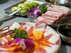 -围炉肉舍丹东海鲜烤肉·烤活鳗(步行街店)