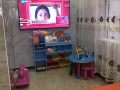 -茂菊口腔连锁(浦东南路店)