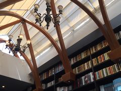 -钟书阁(松江泰晤士小镇店)