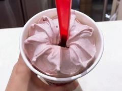 草莓芝士蛋糕粒暴风雪-DQ·蛋糕·冰淇淋(融创茂店)