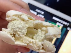 花花半熟马卡龙茉莉香梨口味-好利来(八里庄店)