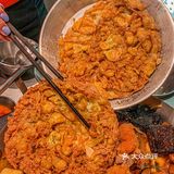 广州这家螺蛳粉火锅够新意‼️一米腐竹好吸汁。