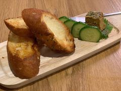 蒜香法棍佐秘制鸡肝酱-小隐(淮海路店)