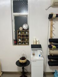 -闺蜜瑜伽·普拉提女性塑形馆