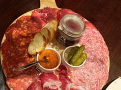 -恰餐厅及酒吧 CHAR Bar & Grill (北京丽都皇冠假日店)