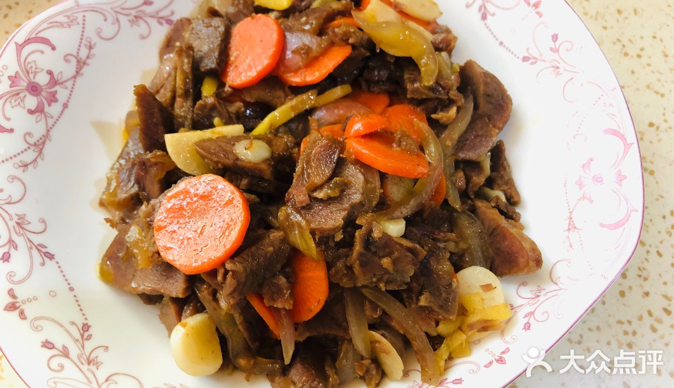 妈妈的美食厨房家常菜——葱爆牛肉 牛肉营养价值高
