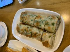 葱饼卷牛肉-台北楚楚园馅饼粥(虹桥南丰城店)