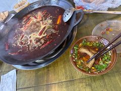 -黄潇洒老火锅(九眼桥宏济巷店)