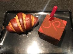 -Salon de The de Joel Robuchon(外滩18号店)