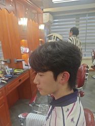 -米娜男士新国潮理发馆