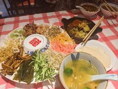 -怪噜范·老贵阳街头名小吃(汇金星力城店)