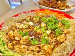 -灵芝妹子海鲜米线(劳动公园店)