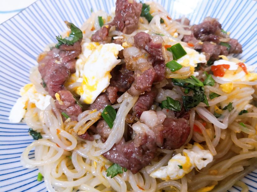 鸡蛋牛肉炒米粉